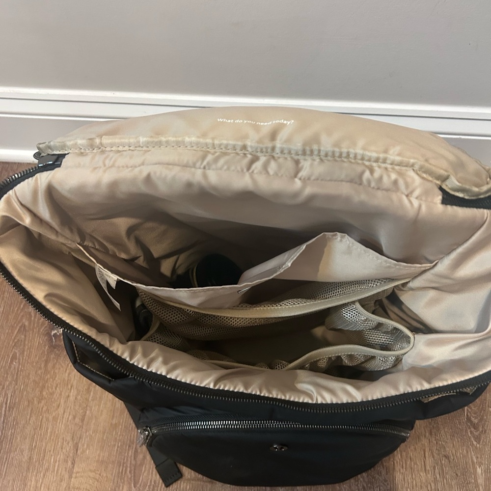 lululemon New Parent Backpack - Picture 3 of 5